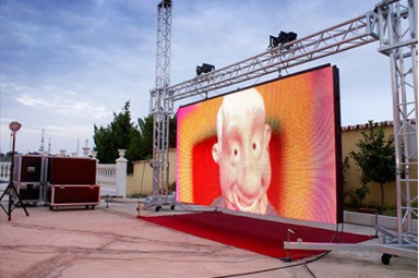 Cho thuê màn Led ngoài trời giá rẻ tổ chức event sự kiện